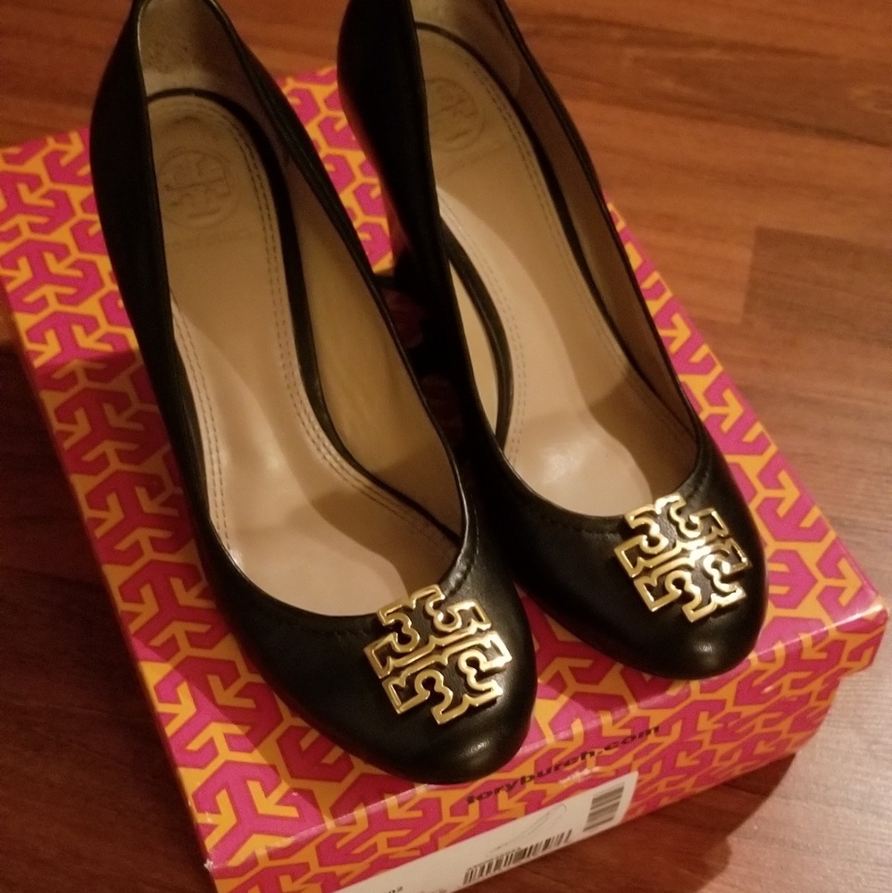 Tory Burch Black/Gold Melinda Wedge